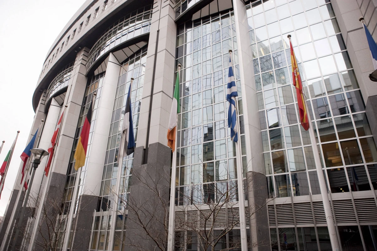 Podwójna gra Unii Europejskiej w sprawie postulowanej przez Polskę unii energetycznej. Dziś podczas drugiego dnia unijnego szczytu w Brukseli - wbrew zapewnieniom premiera - niewiele czasu będzie poświęcone sprawom energetycznym. Nie ma także zgody na stworzenie unii energetycznej na takich warunkach, jakie proponowała Polska. 