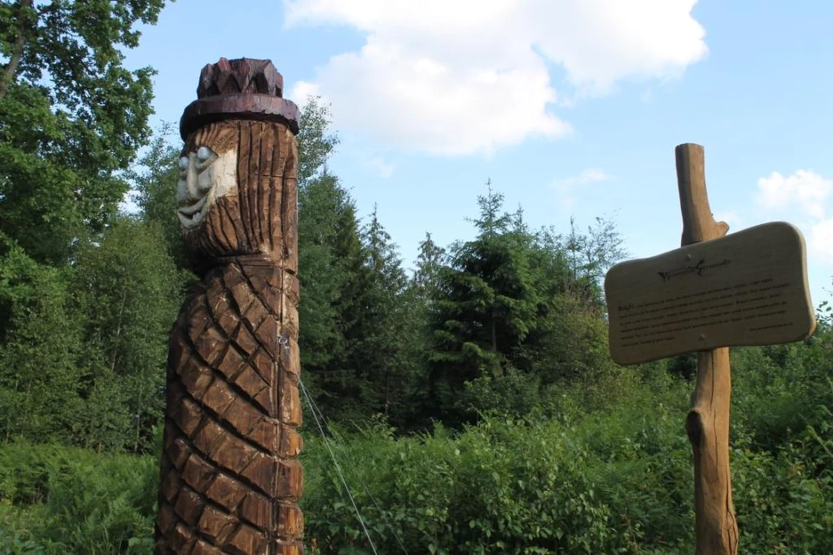 „Śladami leśnych duchów” – tak nazywa się nietypowa ścieżka edukacyjna, która powstała we wsi Węgój. Straszą tam duchy z baśni i opowiadań warmińskich.