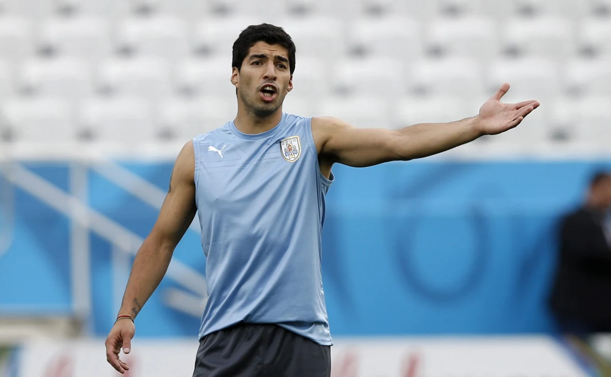 Piłkarska Federacja Urugwaju powiadomiła FIFA, że odwoła się od kary nałożonej na Luisa Suareza. Napastnik "Urusów", który w meczu mistrzostw świata z Włochami (1:0) ugryzł w ramię Giorgio Chielliniego, został zawieszony na dziewięć spotkań reprezentacji.