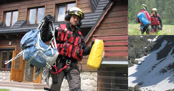 Poważny wypadek na Rysach w Tatrach. Dwoje turystów poślizgnęło się i spadło bardzo stromym płatem śniegu wprost na skałę. Są ranni. Obje zostali już przetransportowani śmigłowcem do zakopiańskiego szpitala. 