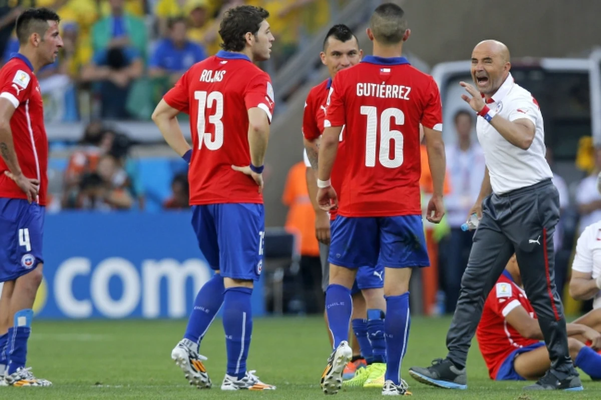 Prezydent Chile Michelle Bachelet odłożyła w czasie wylot do Stanów Zjednoczonych, gdzie ma spotkać się z Barackiem Obamą. Zrobiła to, bo chciała powitać piłkarzy, wracających do kraju po występie na mundialu. 