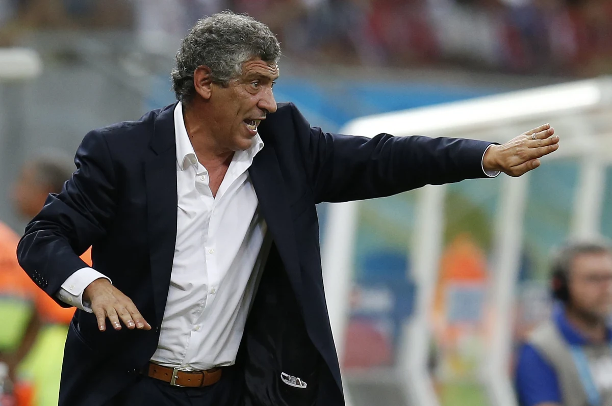 Trener greckich piłkarzy Fernando Santos obejrzał konkurs karnych w meczu 1/8 finału mistrzostw świata z Kostaryką na... ekranie telewizora w jednej z sal Arena Pernambuco w Recife. Jego podopieczni przegrali 3:5 i odpadli z turnieju.