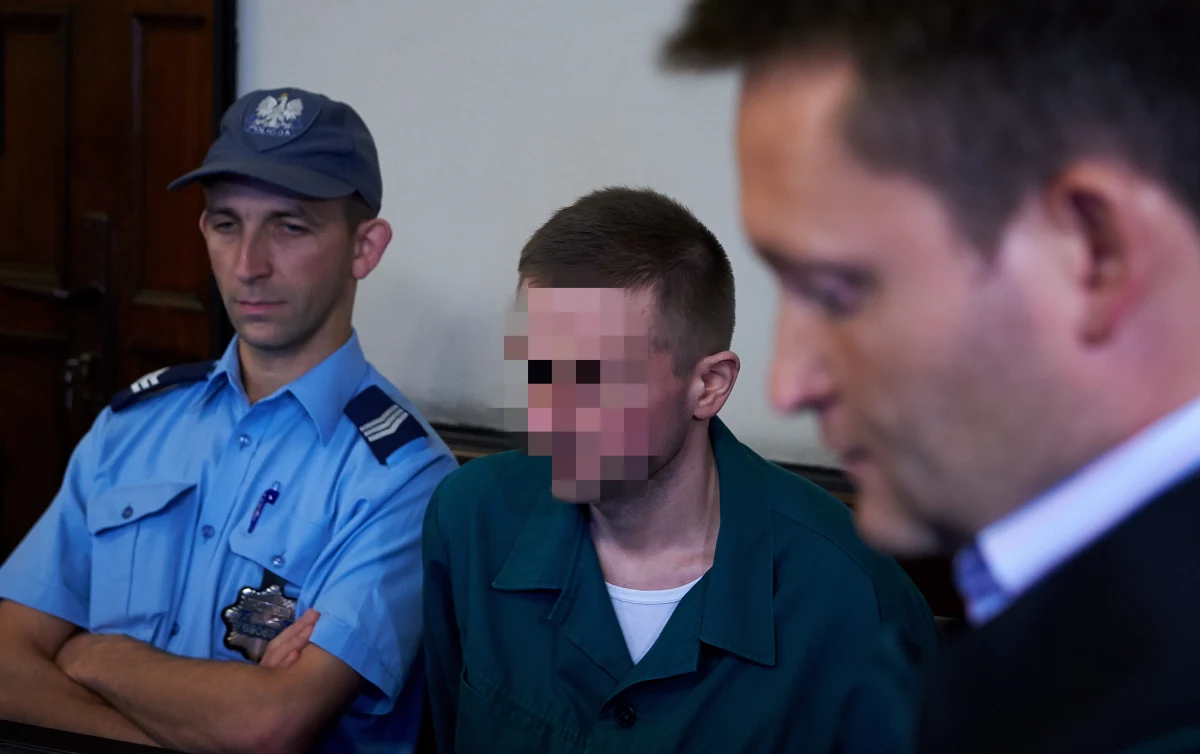 Sąd Rejonowy Gdańsk-Południe uniewinnił b. szefa Amber Gold Marcina P., obwinionego o zaległości w wypłacie pensji i brak premii dla ok. 40 pracowników jednej z jego spółek. Wyrok nie jest prawomocny. Łącznie Marcin P. ma postanowionych ponad 20 zarzutów. Dziś postawiono mu kolejne.