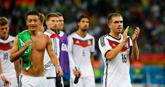 Niemcy potrzebowali wczoraj dogrywki, by wyeliminować z mundialu teoretycznie znacznie słabszą Algierię. Kłopoty w 1/8 finału mieli też inni faworyci - po 3/4 tej fazy turnieju spokojnie można powiedzieć, że nowy mistrz świata rodzi się w bólach!