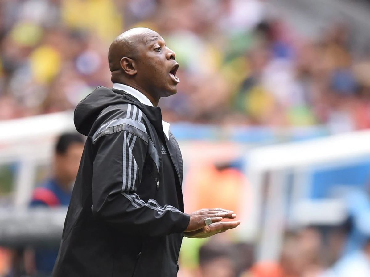 Stephen Keshi zrezygnował z funkcji szkoleniowca piłkarskiej reprezentacji Nigerii. "Super Orły" przegrały wczoraj z Francją 0:2 w 1/8 finału mistrzostw świata i odpadły z brazylijskiego turnieju.