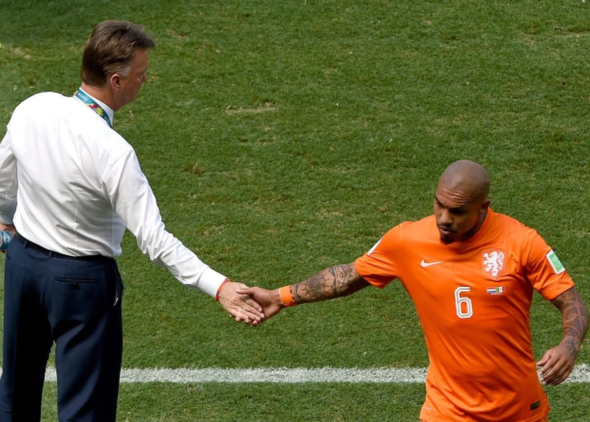 Pomocnik piłkarskiej reprezentacji Holandii Nigel de Jong nie wystąpi już na mundialu. Piłkarz doznał kontuzji pachwiny w 1/8 finału piłkarskich mistrzostw świata z Meksykiem.  