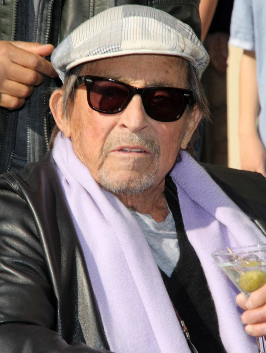 W wieku 84 lat zmarł w Los Angeles Paul Mazursky, amerykański reżyser, aktor, scenarzysta i producent filmowy - poinformował we wtorek dziennik "Los Angeles Times". Był  pięciokrotnie nominowany do Oscara i to on zgłosił zgłosił kandydaturę Andrzeja Wajdy do tej nagrody za całokształt twórczości.