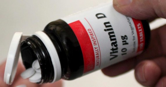 Naukowcy dowiedli zbawienne działanie witaminy D na długość trwania ludzkiego życia. Zbyt niski poziom tej witaminy we krwi dwukrotnie zwiększa ryzyko przedwczesnego zgonu – ogłosili uczeni z Uniwersytetu Kalifornijskiego w San Diego. Do wyników badań dotarł serwis "Medexpress".