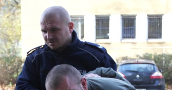 Przed sądem stanie Mirosław L., który w Krakowie śmiertelnie pchnął nożem 23-letniego studenta stającego w obronie swojej dziewczyny. 35-latkowi grozi od 8 lat więzienia do dożywocia. 