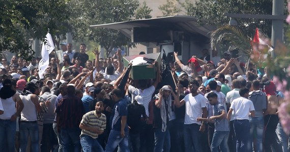 Palestyński nastolatek, zabity w Jerozolimie Wschodniej, został spalony żywcem. Takie są wstępne wyniki sekcji zwłok - poinformował palestyński prokurator generalny. 16-letni Mohammad Abu Khdair został uprowadzony we wtorek, gdy trwały pogrzeby porwanych trzy tygodnie temu młodych Izraelczyków. 