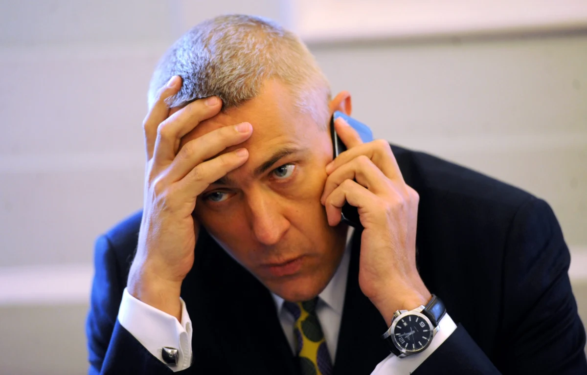 Cywilny pozew o 500 tys. zł przeciw tygodnikowi "Wprost" i doniesienie do prokuratury o złamaniu prawa przez Piotra Nisztora zapowiada adwokat Roman Giertych. Oba dokumenty mają trafić do adresatów w przyszłym tygodniu.