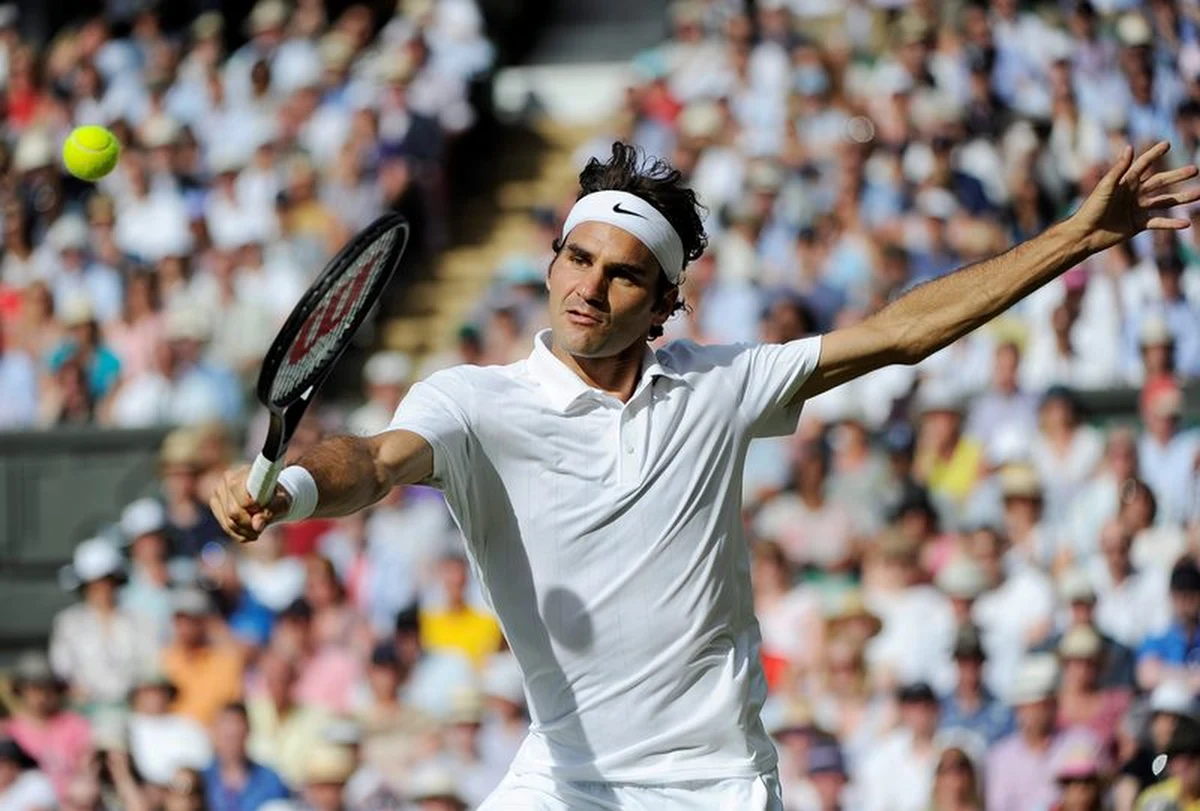 Szwajcarski tenisista Roger Federer w niedzielę będzie miał szansę na odniesienie rekordowego, ósmego zwycięstwa w wielkoszlemowym Wimbledonie. Jego rywal - Serb Novak Djokovic - mał okazję drugi raz w karierze wygrać londyński turniej.