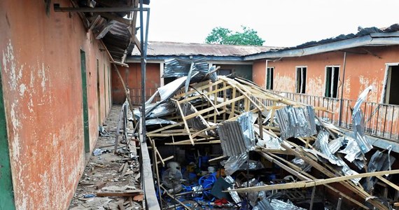 53 islamistów z organizacji Boko Haram poniosło śmierć podczas walk z wojskami rządowym w rejonie miasta Damboa w północno wschodniej Nigeriii - poinformowało dowództwo armii. Wojska rządowe miały stracić tylko 6 żołnierzy.
