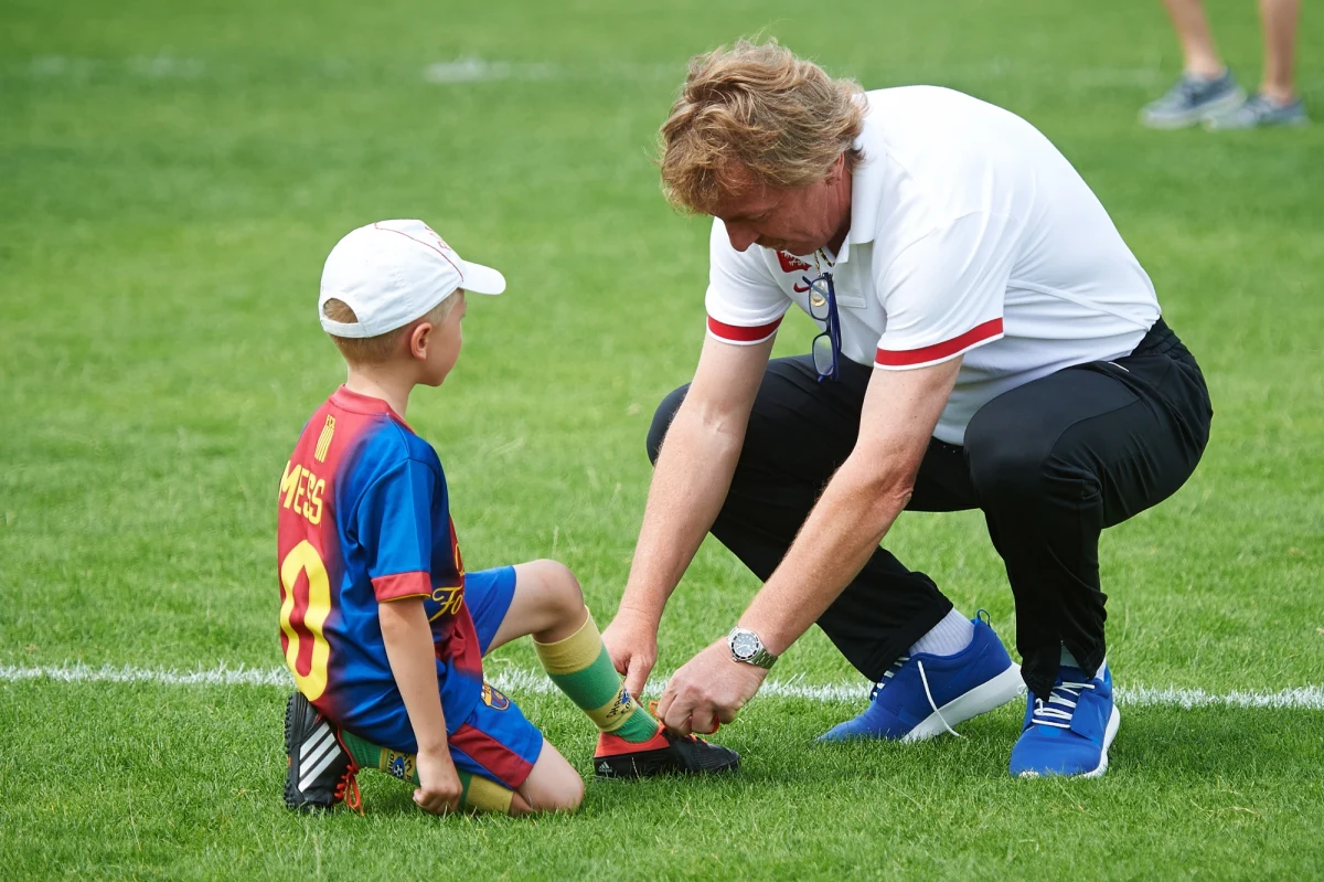 160 chłopców w wieku 11 i 12 lat bierze udział w Gniewinie w Letniej Akademii Młodych Orłów (LAMO), którą powołał do życia Polski Związek Piłki Nożnej. "Ci chłopcy zagrają za kilka lat w reprezentacji Polski" - zapewnił prezes PZPN Zbigniew Boniek. 