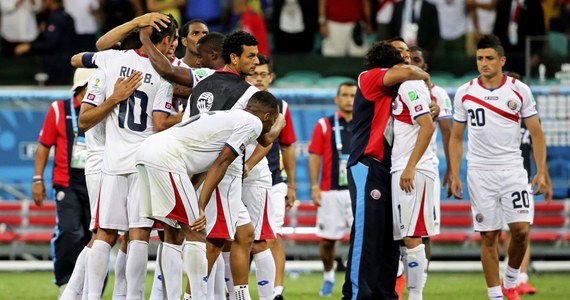 Media w Kostaryce ubolewają nad odpadnięciem ich piłkarzy w ćwierćfinale mundialu w Brazylii po serii rzutów karnych z Holandią. "Jesteście naszymi bohaterami. Serce mamy teraz złamane, ale dusza pozostała nienaruszona" - napisała gazeta "La Nacion".  