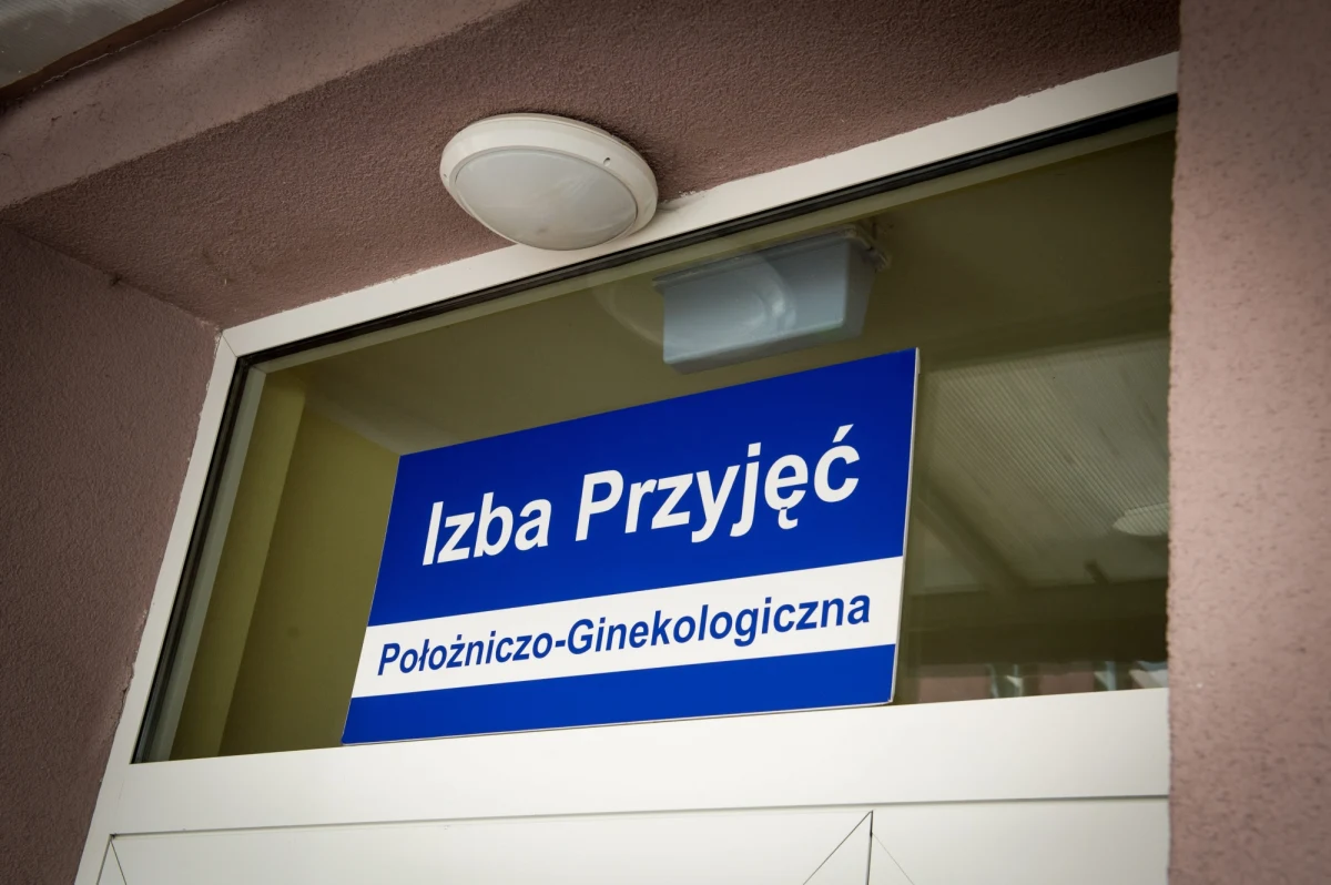 Prokuratura wszczęła śledztwo w sprawie narodzin dziecka, które w nocy z piątku na sobotę przyszło na świat martwe w szpitalu na gdańskiej Zaspie. Ojciec malucha zarzuca lekarzom, że zbyt późno zdecydowali się na przeprowadzenie zabiegu cesarskiego cięcia. Śledczy wyjaśniają, czy lekarze rzeczywiście mogli popełnić błąd.