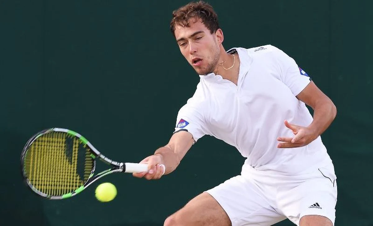 Wojciech Fibak podkreślił, że znaczny spadek w rankingu ATP Jerzego Janowicza oznacza, że łodzianin straci komfort rozstawienia w większych turniejach. "Wróci do realiów, jakie obowiązywały go wcześniej" - powiedział słynny przed laty tenisista.