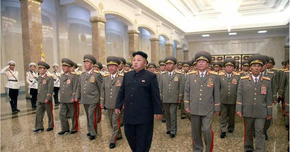 Korea Północna obchodzi 20. rocznicę śmierci twórcy komunistycznego państwa Kim Ir Sena. Wydano więc zakaz m.in. uśmiechania się i tańczenia. 