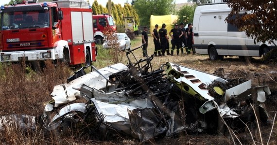 Pilot próbował awaryjnie wylądować - to nowe ustalenia Państwowej Komisji Badania Wypadków Lotniczych w sprawie katastrofy w Topolowie pod Częstochową. W wypadku zginęło 11 osób, a 1 została ranna. 
