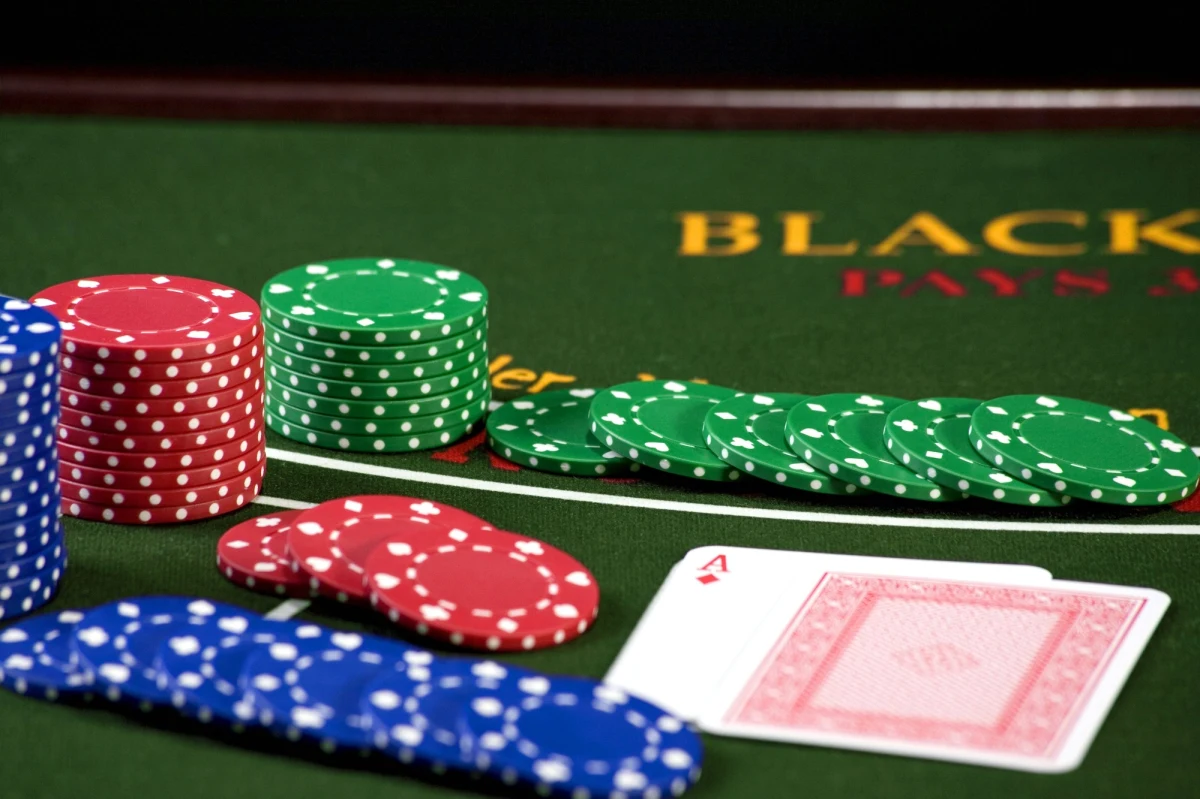 Bruksela proponuje wspólne, unijne zasady ochrony graczy gier hazardowych w internecie oraz ochronę nieletnich przed hazardem. Dokument w tej sprawie Komisja Europejska opublikuje w środę. 