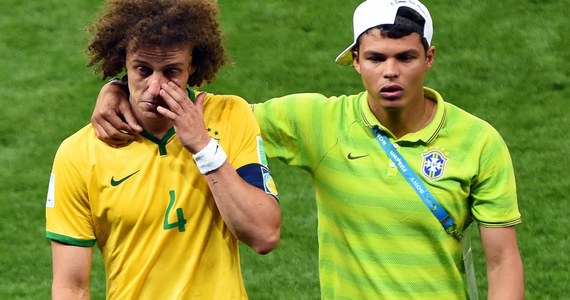 "Historyczna kompromitacja", "Brazylia grała przez dziewięć minut. Tyle wystarczyło Niemcom, by zorientować się, że nie mają rywala w półfinale" - to tylko niektóre cytaty z brazylijskich gazet. W kontekście występu "Canarinhos" padają określenia: masakra, upokorzenie, wstyd. 