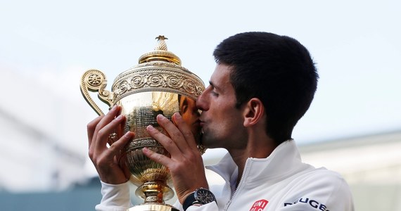 Lider rankingu tenisistów Novak Djokovic w czwartek, a nie w środę - jak pierwotnie podały lokalne media - weźmie ślub cywilny z Jeleną Ristic na czarnogórskim półwyspie Sveti Stefan - poinformowała agencja AFP. Dwa dni później odbędzie uroczystość kościelna. 