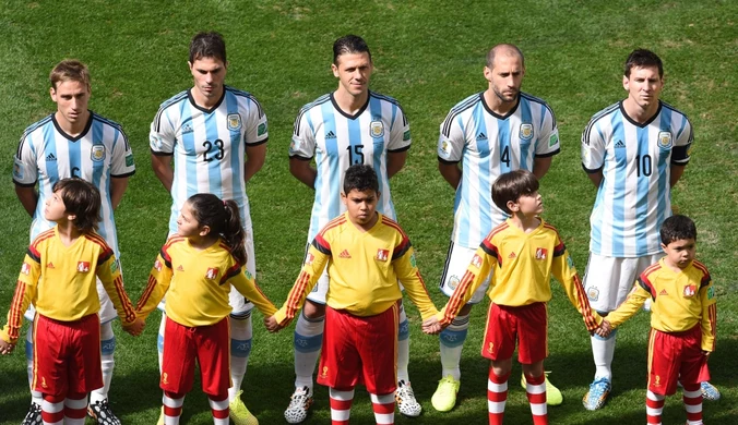 Mecz Holandia - Argentyna poprzedzi minuta ciszy ku pamięci Alfredo di Stefano