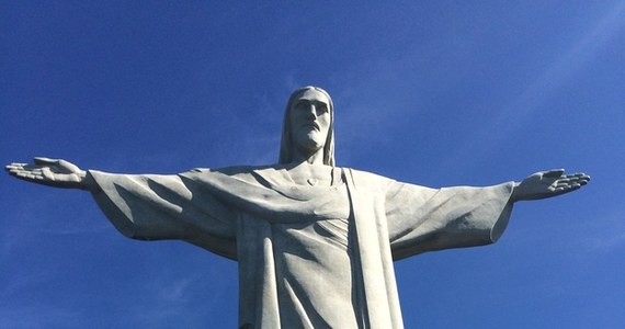 W niedzielę, w dniu finału piłkarskich mistrzostw świata, słynny pomnik Chrystusa Odkupiciela w Rio de Janeiro przybierze barwy krajów, które zagrają na Maracanie, czyli Niemiec i Argentyny.
