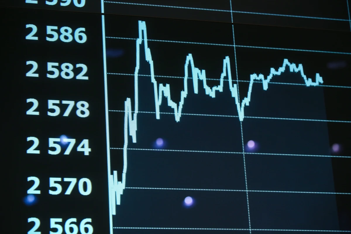 Komisja Nadzoru Finansowego sprawdzi, czy Rosja nie próbuje nielegalnie przejąć kontroli nad Grupą Azoty. Na wniosek Ministerstwa Skarbu ma prześwietlić transakcje kupowania akcji spółki na giełdzie. 