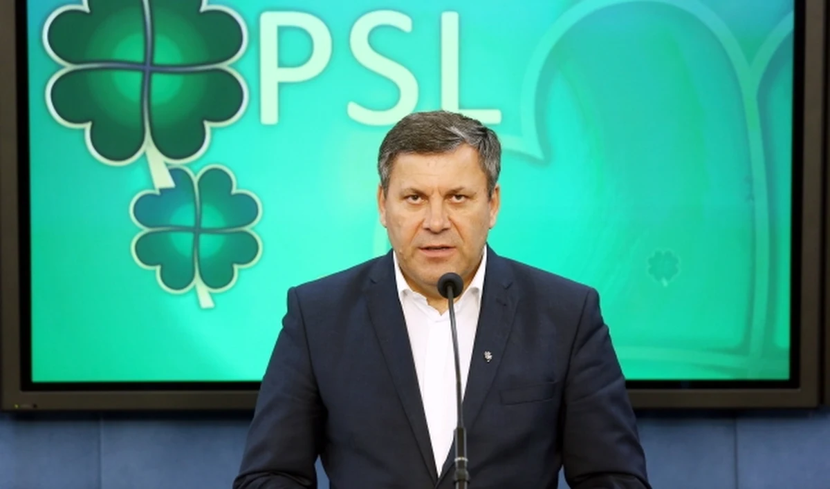 Nie będzie partyjnych kar dla Waldemara Pawlaka, który wbrew ogłoszonej przez klub PSL dyscyplinie wstrzymał się od głosu w sprawie wotum nieufności wobec szefa MSW - przewiduje szef ludowców, Janusz Piechociński. Tłumaczy, że zachowanie jego poprzednika to efekt emocji związanych z przeszukaniami w biurach szefa klubu PSL Jana Burego. 