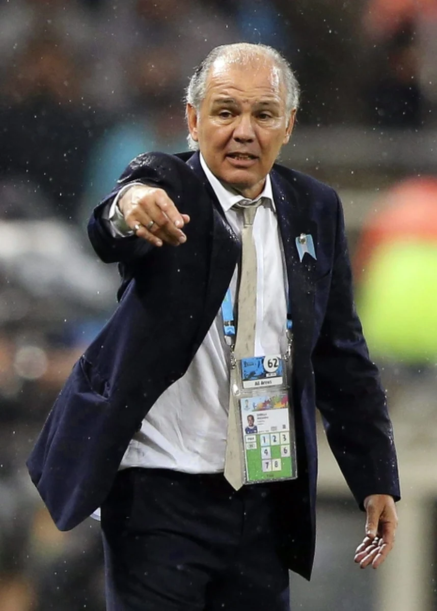 Selekcjoner piłkarskiej reprezentacji Argentyny Alejandro Sabella odejdzie ze stanowiska po finale mistrzostw świata w Brazylii, niezależnie od jego wyniku - podał  dziennik "Ole". "Albicelestes" zmierzą się w niedzielę na Maracanie z Niemcami. Początek spotkania o godzinie 21.00 czasu polskiego. 