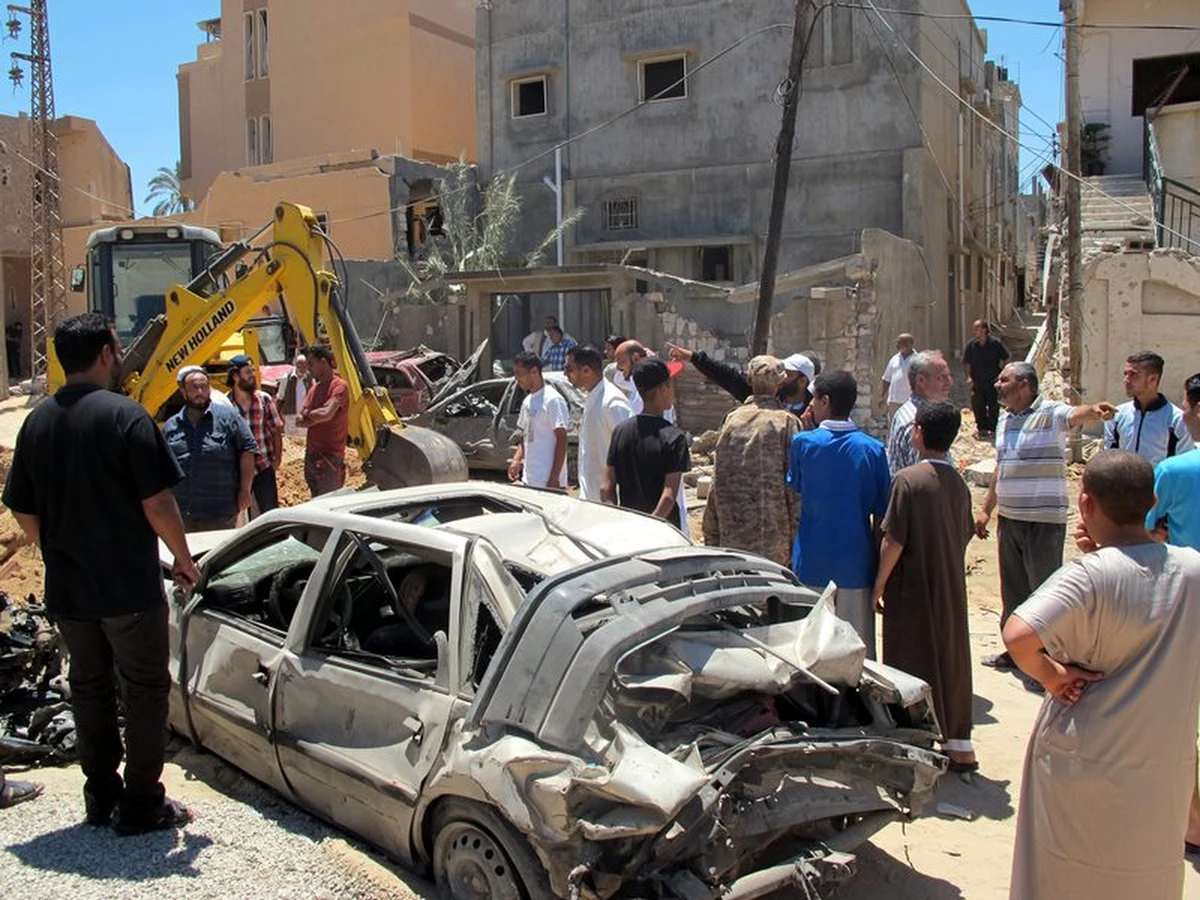 Do zaciętych starć między uzbrojonymi grupami ludzi doszło w niedzielę w pobliżu lotniska w stolicy Libii, Trypolisie - poinformowały światowe agencje, powołując się na źródła na lotnisku i okolicznych mieszkańców.
