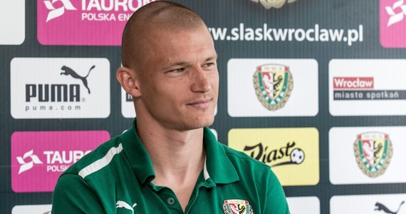 Przemysław Kaźmierczak przez najbliższy sezon będzie piłkarzem beniaminka ekstraklasy Górnika Łęczna. O podpisaniu kontraktu z zawodnikiem poinformował klub z Lubelszczyzny.