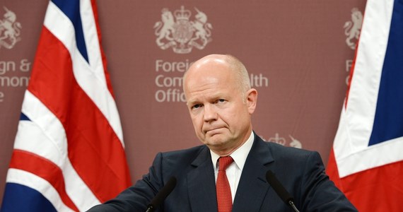 Minister spraw zagranicznych Wielkiej Brytanii William Hague podał się w poniedziałek wieczorem do dymisji. Poinformowało o tym Downing Street.   