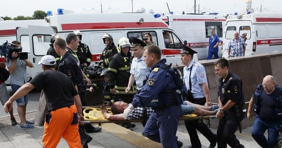 20 osób zginęło a co najmniej 150 zostało rannych w moskiewskim metrze. Na jednej z linii wykoleiły się 3 wagony. Według ostatnich informacji stan połowy rannych jest ciężki. 
