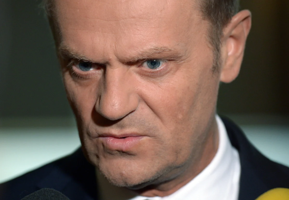 Premier Donald Tusk przyznał, że jego kandydatura na szefa Rady Europejskiej pojawia się w rozmowach kuluarowych szczytu w Brukseli. Szef polskiego rządu po raz pierwszy nie powiedział "nie" w tej sprawie. "Dla mnie priorytetem jest Polska" - stwierdził jednak Tusk. Przyznał jednak, że trzyma w zapasie każdy wariant.