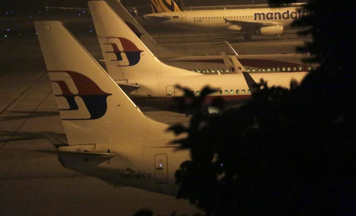 Boeing 777 malezyjskich linii Malaysia Airlines lecący z Amsterdamu do Kuala Lumpur rozbił się w czwartek na wschodzie Ukrainy, na terenach kontrolowanych przez prorosyjskich separatystów. Na pokładzie znajdowało się prawie 300 osób. Nikt nie przeżył.