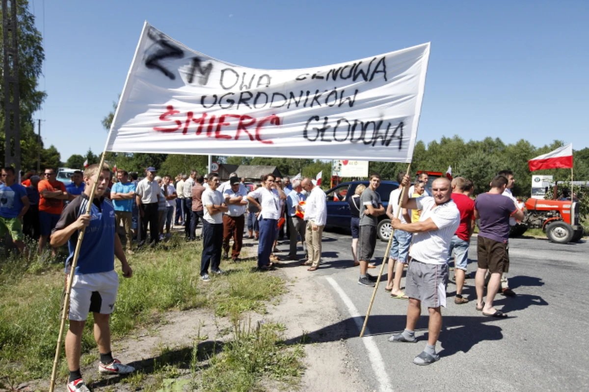 Do jutra do godz. 20 rolnicy zapowiadają protest na drodze krajowej nr 19. W miejscowości Kózki w mazowieckiem blokują przejście dla pieszych i skrzyżowanie.  