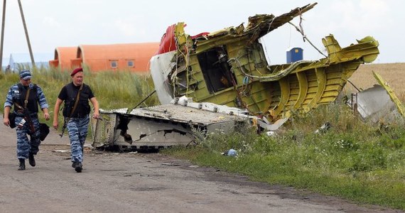 Jeżeli Europa - a przynajmniej te kraje, których obywatele zginęli w katastrofie malezyjskiego samolotu nie zabezpieczy miejsca katastrofy, to za chwilę zrobi to Władimir Putin ze swoimi "mirotworcami". W Charkowie już powinny lądować oddziały wojskowe NATO, wysłane w porozumieniu z Kijowem. Nie w celu prowadzenia walk, ale dla odcięcia separatystów od szczątków samolotu. Wbrew pozorom tylko takie zdecydowane kroki otrzeźwiłyby władze na Kremlu i wcale nie rozpoczęłaby się żadna kolejna wojna światowa - jak wieszczą niektórzy.