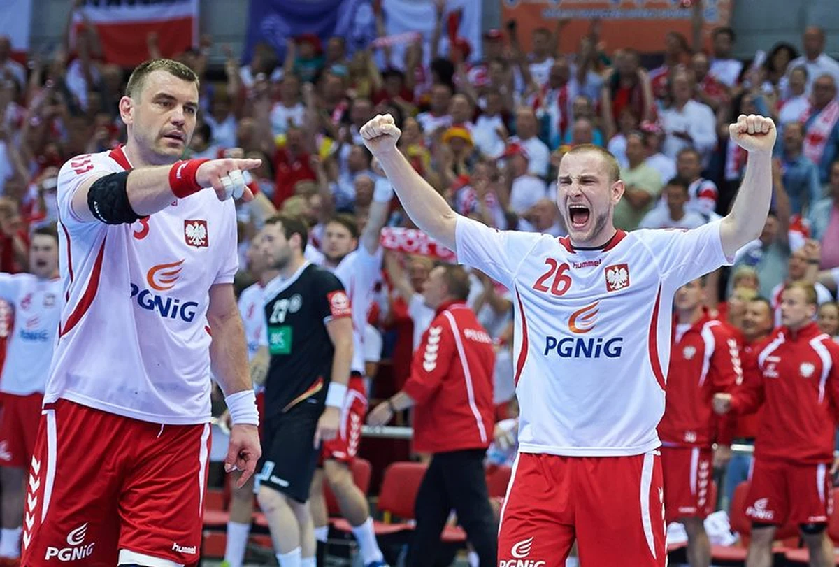 Dania, Rosja, Argentyna, Bahrajn i Niemcy będą rywalami polskich piłkarzy ręcznych w grupie D turnieju finałowego mistrzostw świata Katar 2015. Losowanie odbyło się w niedzielę w Dausze.