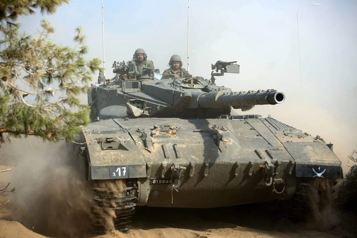 Departament Stanu USA ostrzegł obywateli USA aby nie udawali się do  Izraela, na Zachodni Brzeg i do Strefy Gazy jako powód podając walki między armią izraelską i palestyńskim Hamasem.
