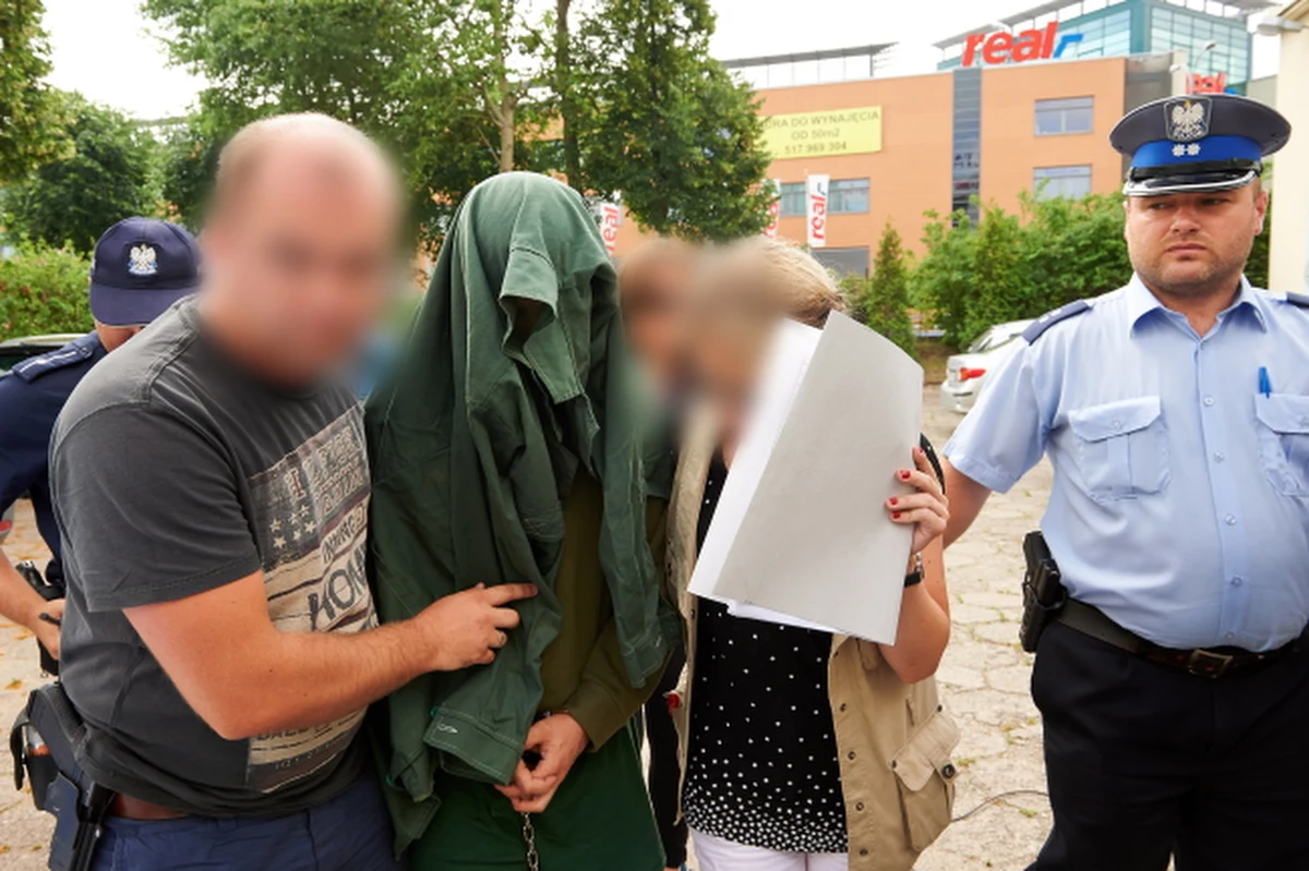 32-letni Michał L. z Redy, który w sobotę rozjeżdżał ludzi na głównym deptaku Sopotu, mógł założyć się o to, że na pełnym gazie przejedzie samochodem przez Monciak – pisze „Fakt”. Gazeta donosi, że mężczyzna jest z wykształcenia psychologiem. Mężczyzna jest także ratownikiem WOPR-u.