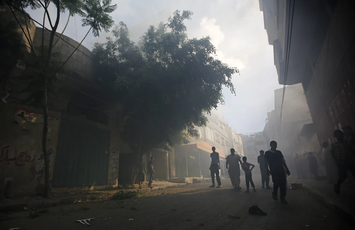 ​Radykalna organizacja Hamas przyznała się w do trzech ataków z użyciem rakiet dalekiego zasięgu. Celem było międzynarodowe lotnisko Ben Guriona w Tel Awiwie. Po wtorkowym ostrzale międzynarodowy ruch lotniczy w tym porcie nadal nie wrócił do normy.