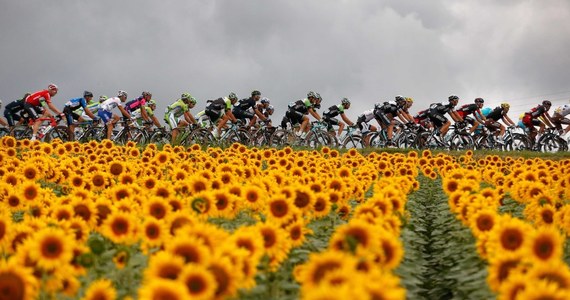 Przed kolarzami ostatni mocny akcent tegorocznej edycji Tour de France. Na przedostatnim etapie powalczą na dystansie 54 kilometrów w jeździe indywidualnej na czas. Eksperci dają szanse na dobry wynik Michałowi Kwiatkowskiemu (Omega Pharma-Quick Step). Tylko kataklizm może natomiast odebrać zwycięstwo w całym wyścigu Vincenzo Nibalemu. Włoch ma ponad 7 minut przewagi w klasyfikacji generalnej.