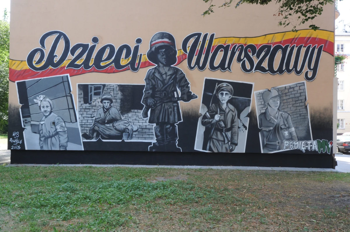 W 70. rocznicę wybuchu Powstania Warszawskiego "Fakt" publikuje rozmowę z sanitariuszką Marią Leśniewską. Kobieta wspomina wybuch niemieckiego czołgu-pułapki na starówce. Na skutek eksplozji zginęło 300 osób. 