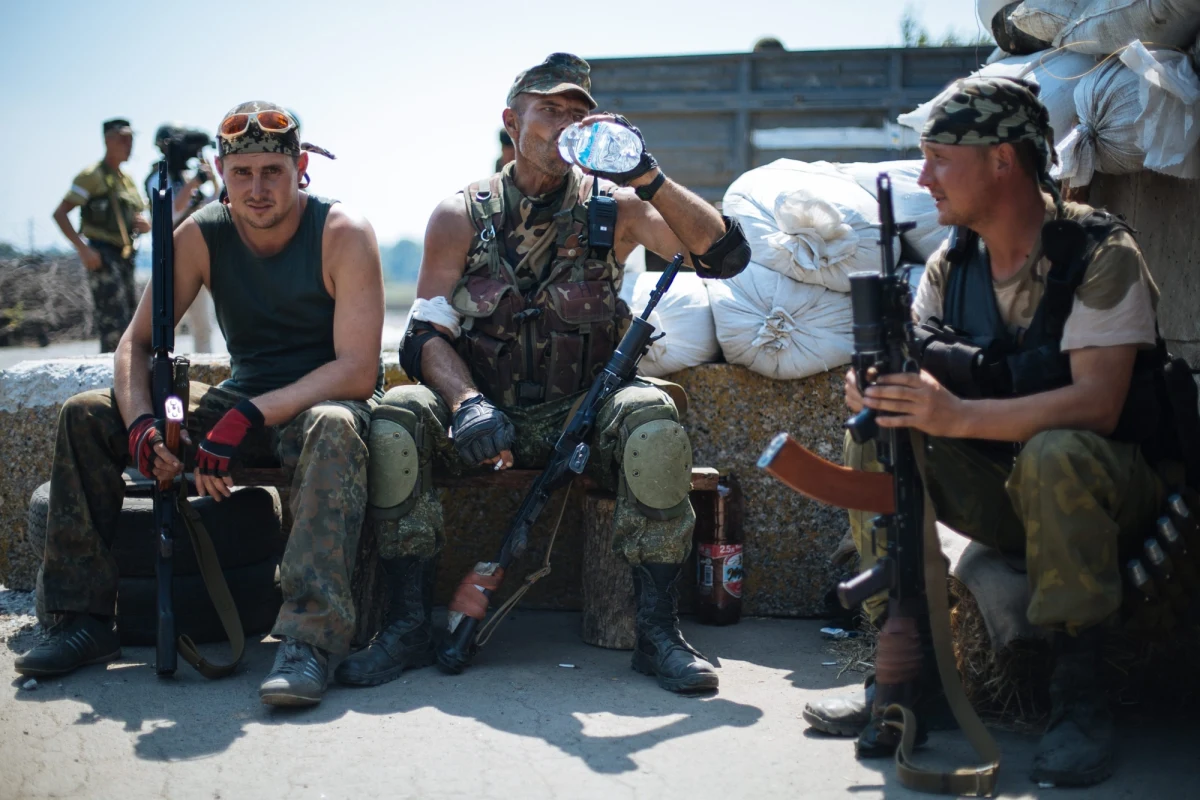 Minister spraw zagranicznych Rosji Siergiej Ławrow stwierdził, że na terenie wschodniej Ukrainie przeciwko rosyjskim separatystom walczą Polacy i Szwedzi. Jego wypowiedź cytuje szwedzka gazeta „Aftonbladet”. Jednak szwedzkie media piszą o obywatelach swojego kraju walczących w batalionie Azov już od dawna. Interesuje się nimi nawet policja kryminalna. 