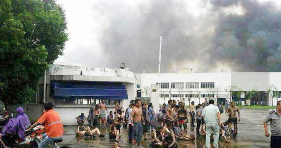 Co najmniej 65 osób zginęło w wyniku eksplozji, do której doszło w jednej z fabryk na wschodzie Chin. Ponad 120 osób jest rannych. Na miejscu trwa akcja ratunkowa. Wypadek wydarzył się w mieście Kunszan w prowincji Ciangsu na wschodzie kraju.