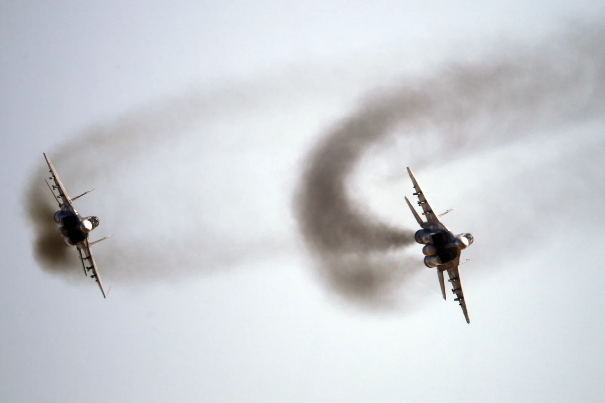 Rosyjska armia przeprowadza ćwiczenia wojskowe z udziałem ponad stu samolotów w centralnych oraz zachodnich obwodach kraju, przy granicy z Ukrainą - poinformował rzecznik rosyjskich sił powietrznych. Manewry potrwają do 8 sierpnia.