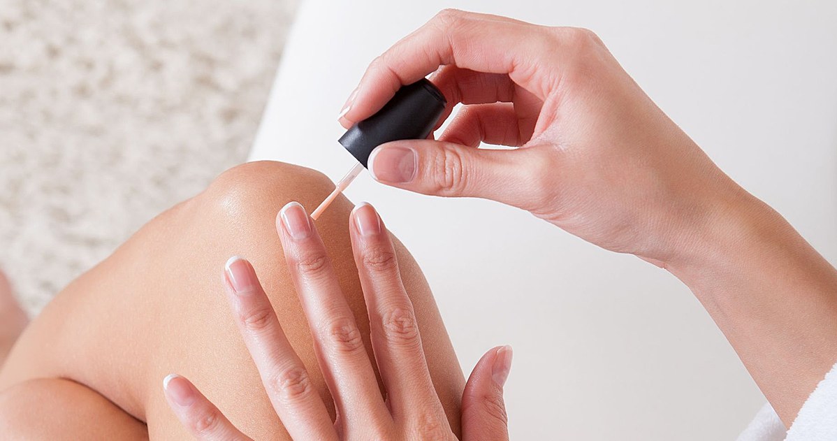 Już nie japoński, a brazylijski manicure. Ten trend podbija salony kosmetyczne