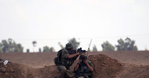 Cel ofensywy lądowej Izraela został osiągnięty - poinformowały dwie izraelskie rozgłośnie radiowe. Siły zbrojne zakończyły operację niszczenia przygranicznych tuneli w Strefie Gazy, wykorzystywanych przez bojowników Hamasu.